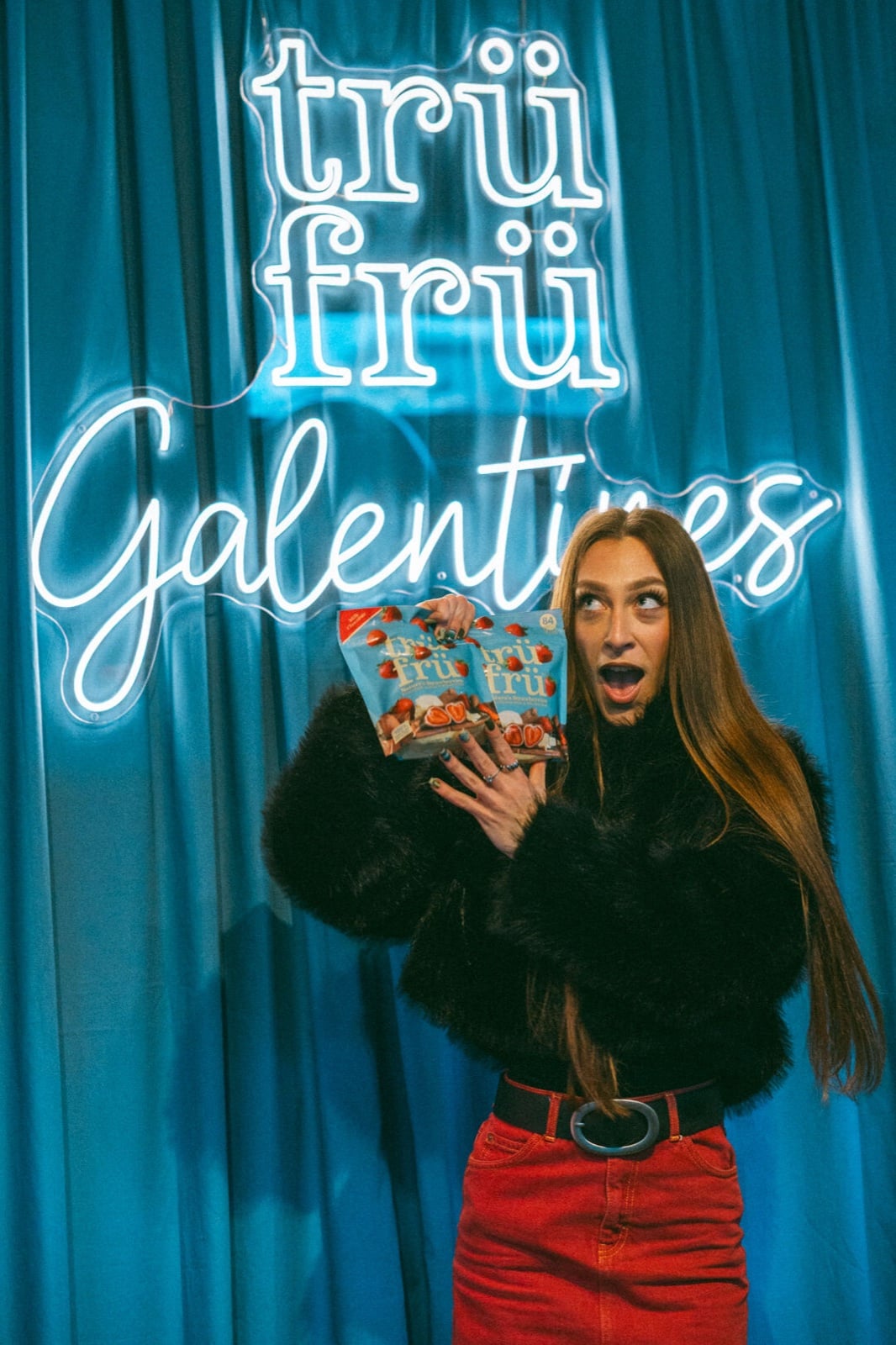 Trü Frü Galentines neon sign at Hen's Teeth Dublin